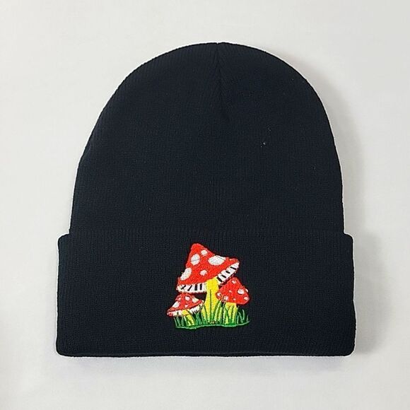 🖤5/$20🖤 mushroom beanie.. - Picture 1 of 2